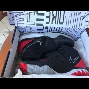 Men’s Nike Kyrie 6 size 11.5 university red/ black